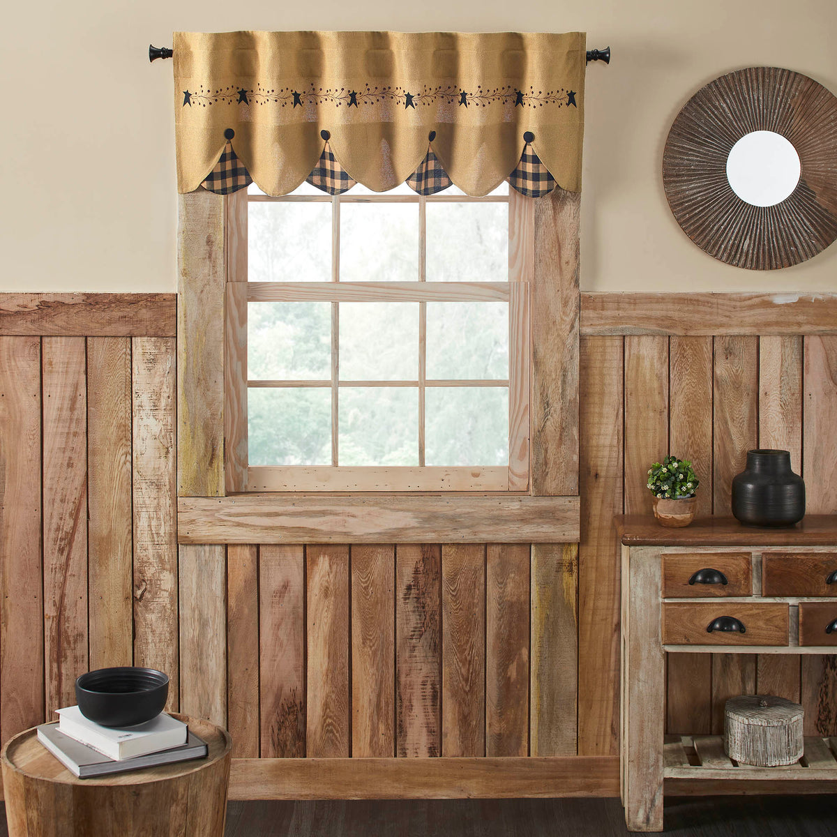 Barnyard Star Valance – Wicker and Iron